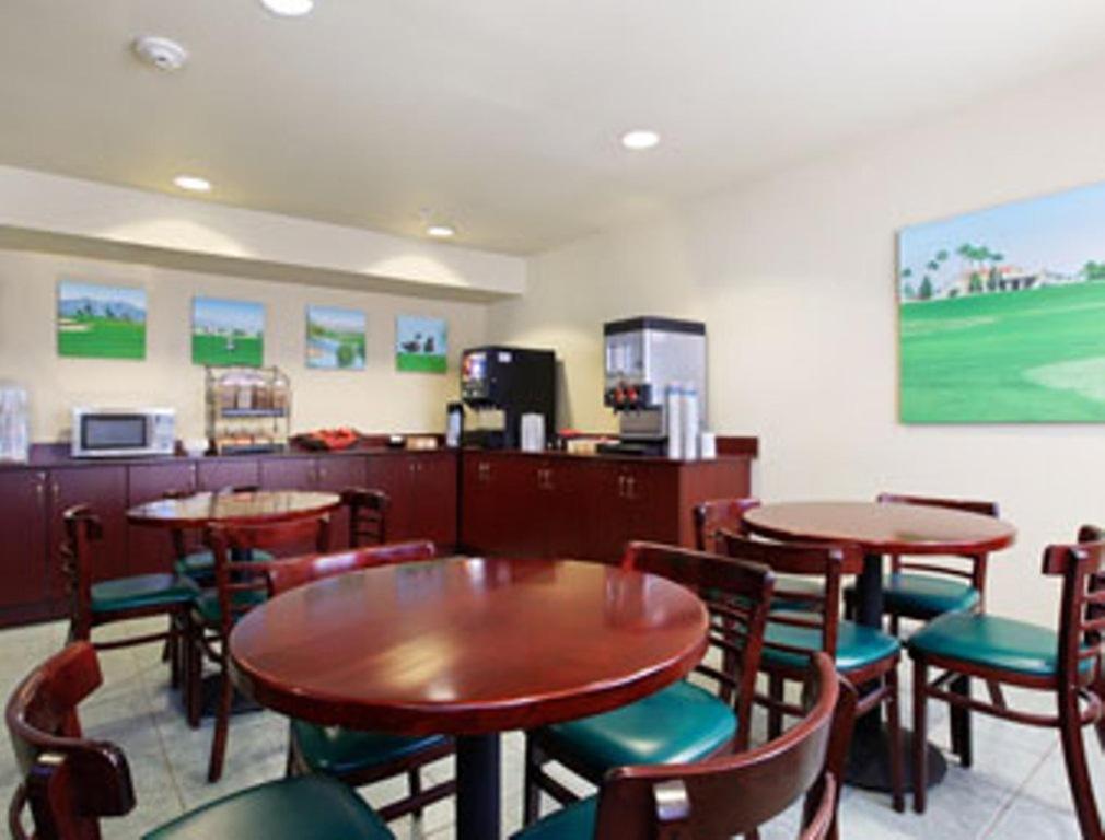Microtel Inn & Suites By Wyndham Wellton Restaurante foto